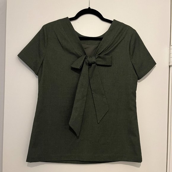 Banana Republic Bow Back Top, Size Small - Picture 1 of 5